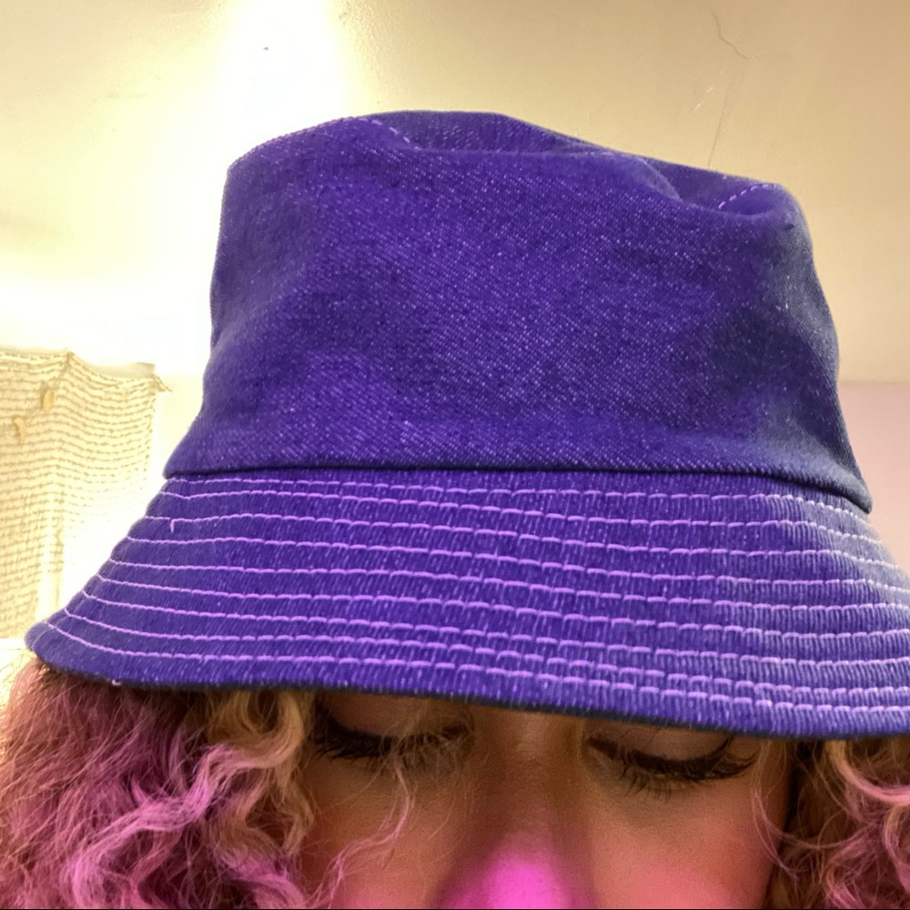 Bucket hat in blue denim